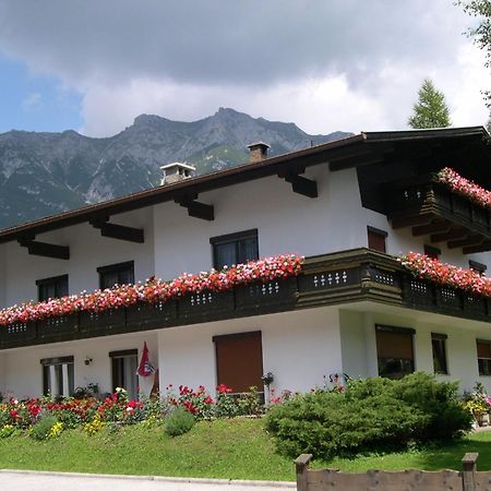 Pension Holzmann Leutasch Exterior photo