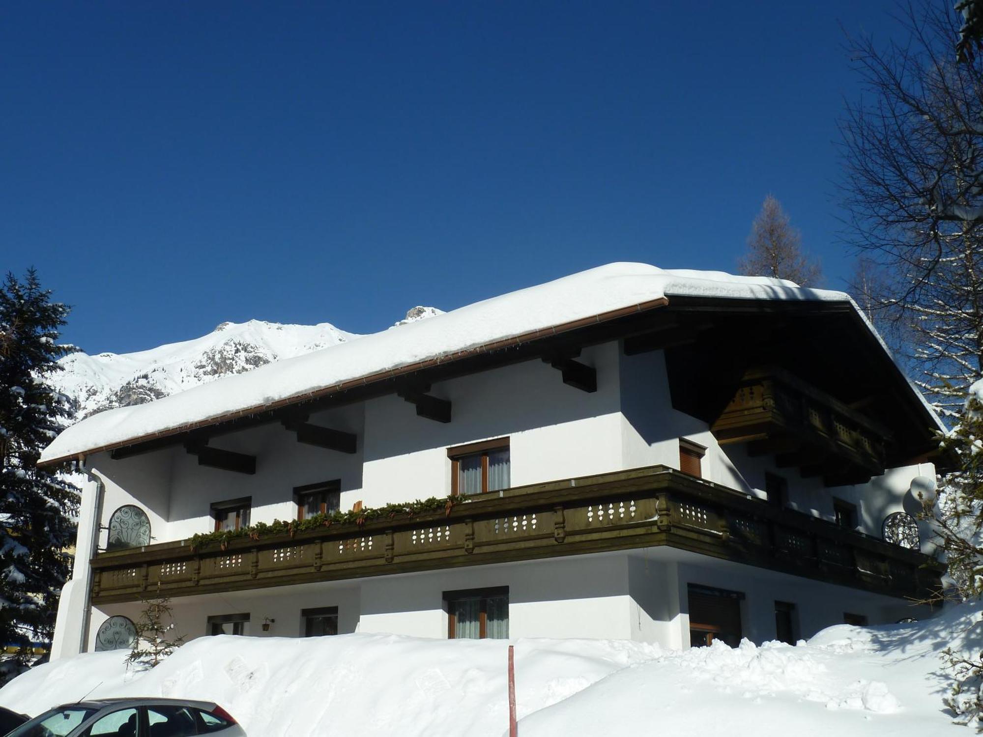 Pension Holzmann Leutasch Exterior photo